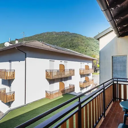 Lucia Hotel 3*